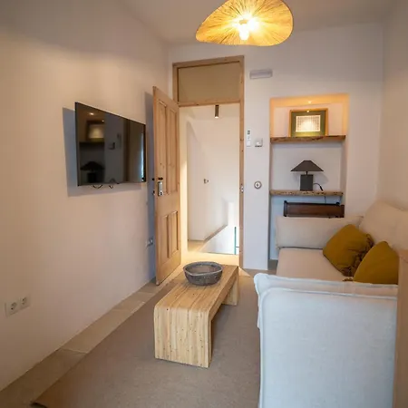 Pensión Mondejar 14 Coliving Centro Estepona