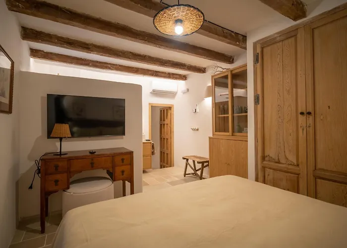 Guest house Mondejar 14 Coliving Centro 3*