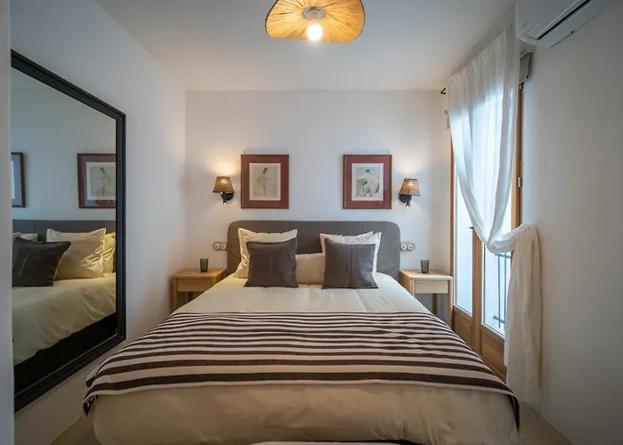 Mondejar 14 Coliving Centro Εστεπόνα