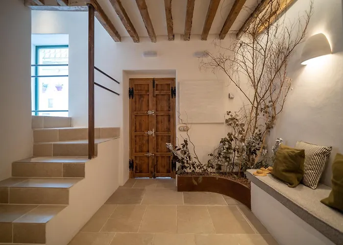 Mondejar 14 Coliving Centro 3* Εστεπόνα